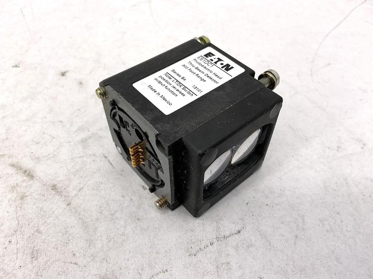 New Eaton E51DC1 Ser B4 Photoelectric Head Thru-Beam Detector 300ft Range