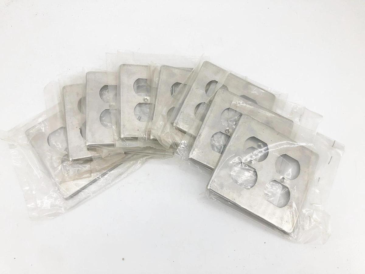 Box of 8 New Killark 2FA Stamped Aluminum Covers For 2 Duplex Receptacles