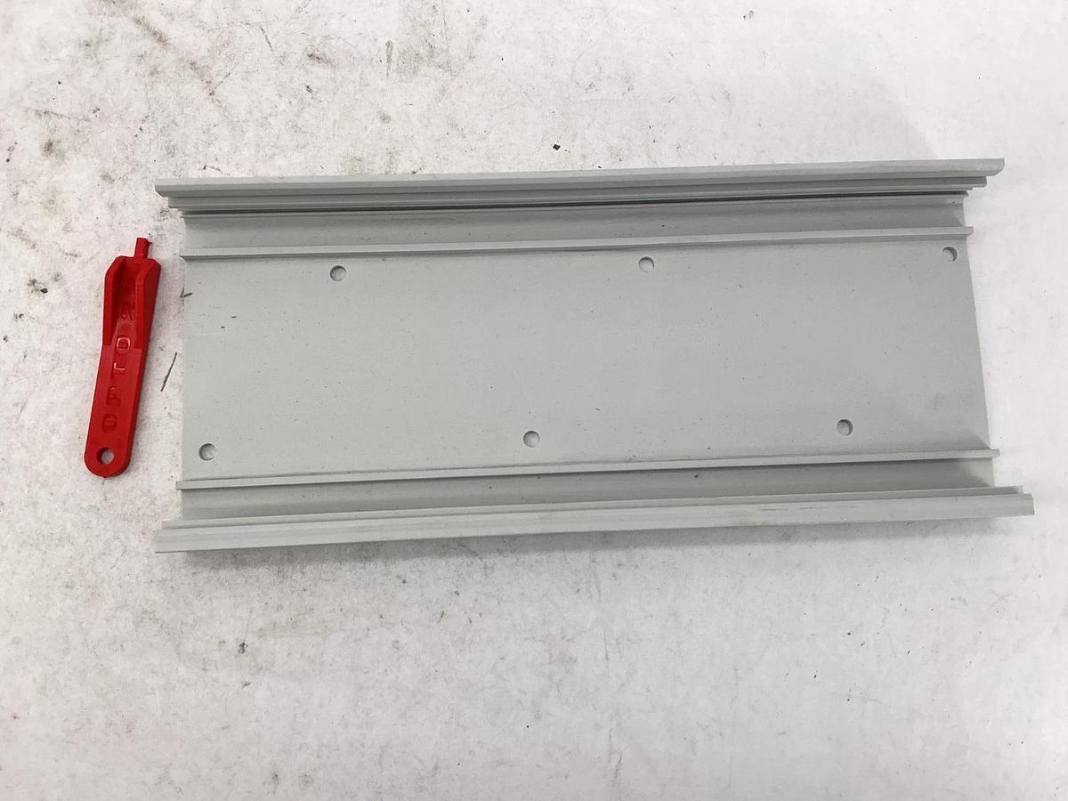 New OPTO 22 SNAP-B8M Module Rack 8-Modules 2.6A 5.2VDC