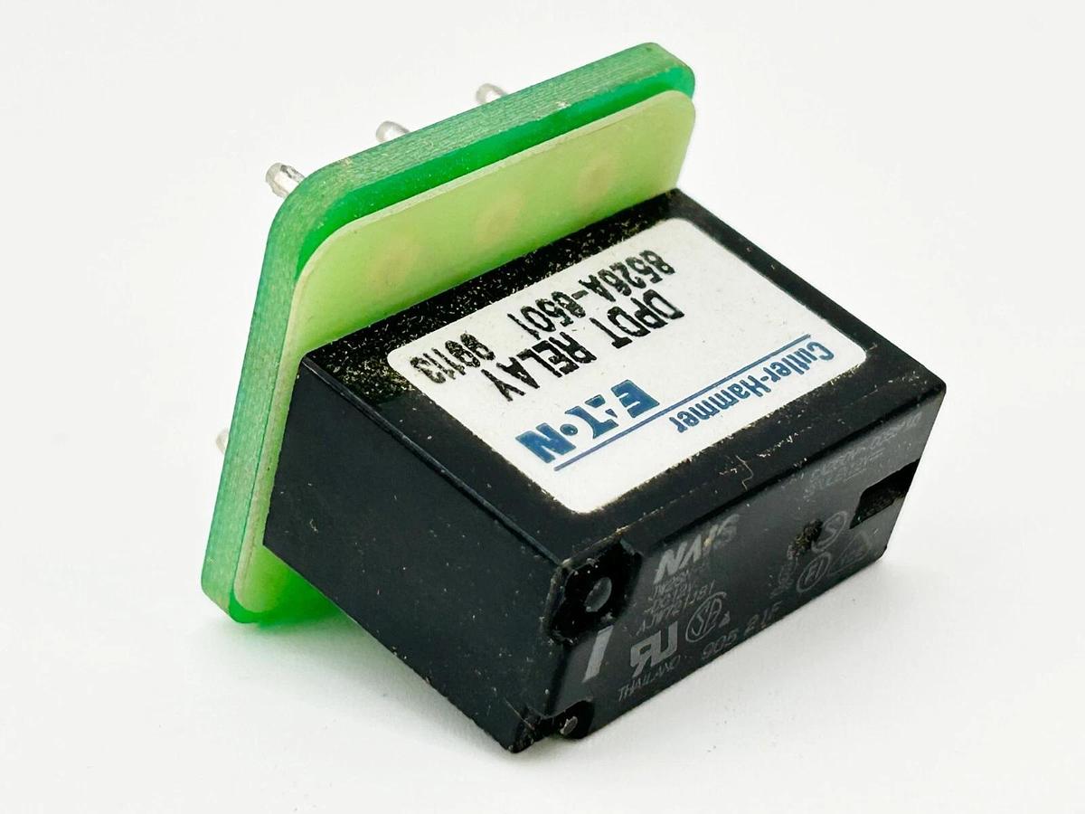 New Cutler Hammer 8526A-6501 Output Device Relay DPDT