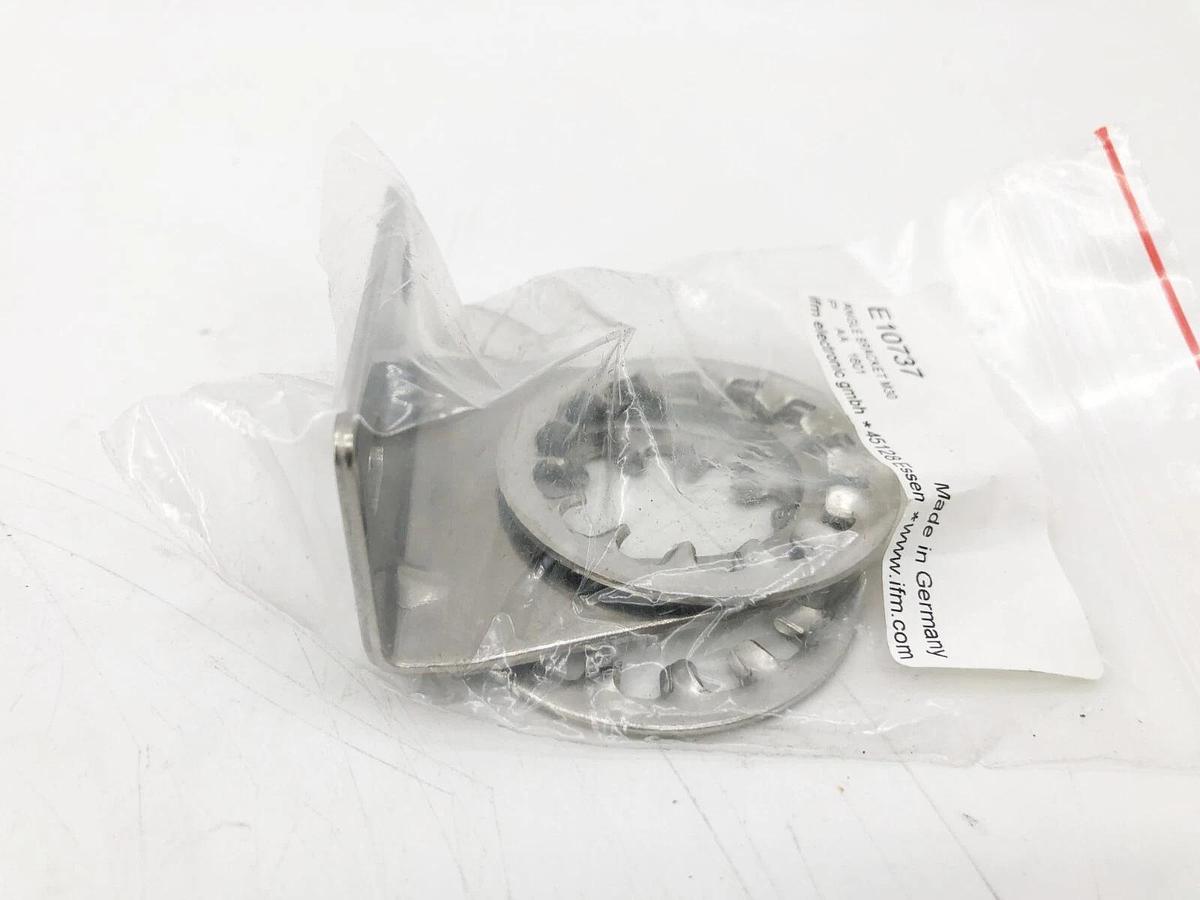 Lot of 2 New IFM Efector E10737 Angle Mounting Brackets