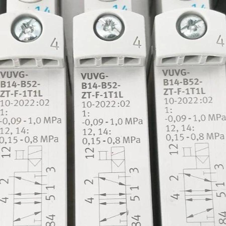 New Festo VTUG-14-MSDR-S8-B1T-25V20-Q12LA-UR-Q8S-6JLL Valve 595576 - No Box
