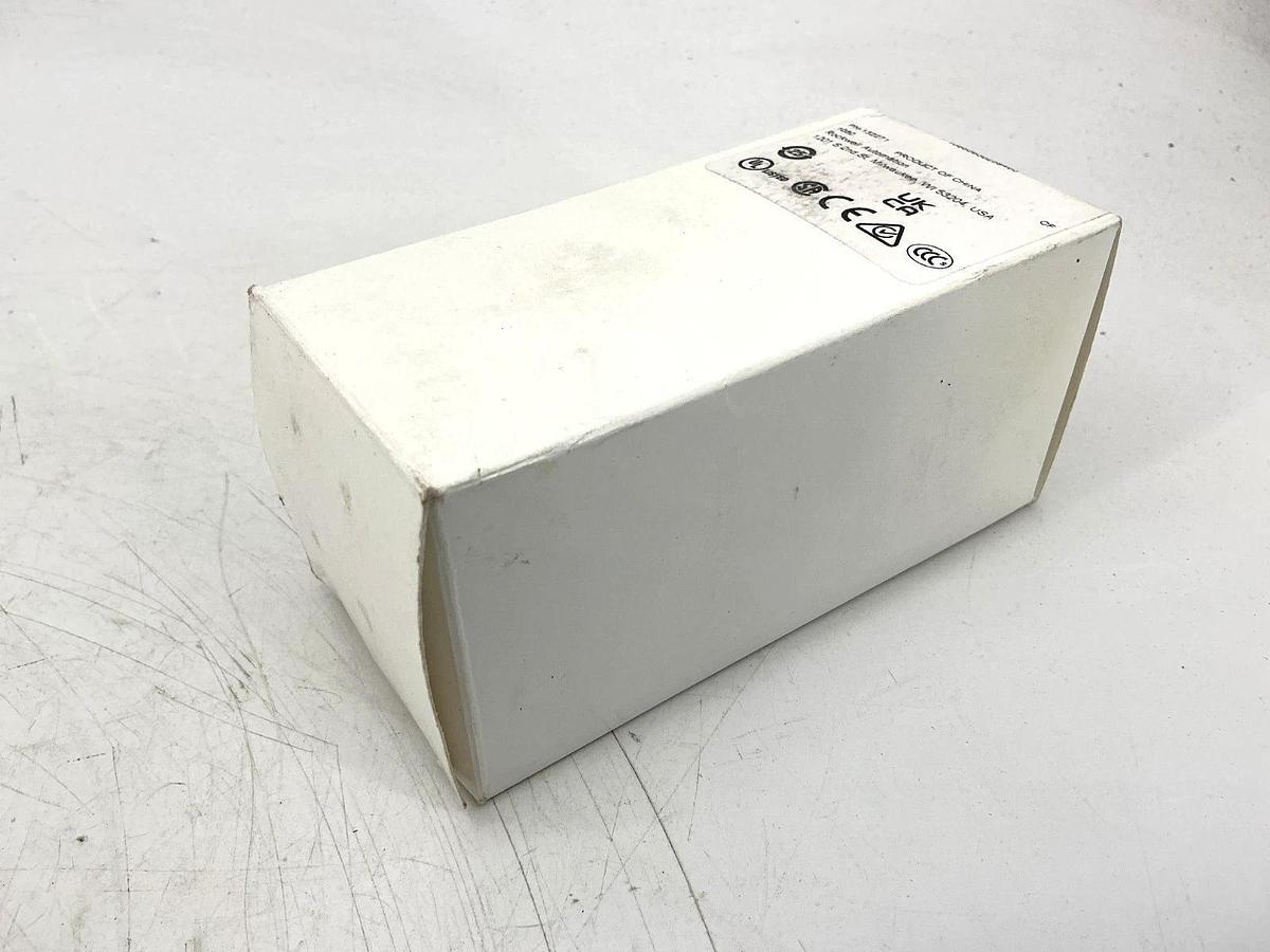 New Allen Bradley 800T-FXQH2RA7 Ser U Push-Pull Device 2Pos Red LED Lamp 12-130V