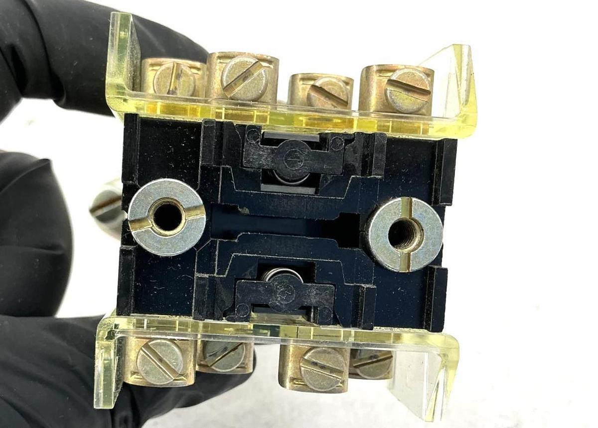 New Allen Bradley 800H-NP2KF4# Ser A Selector Switch 4-Position - No Box
