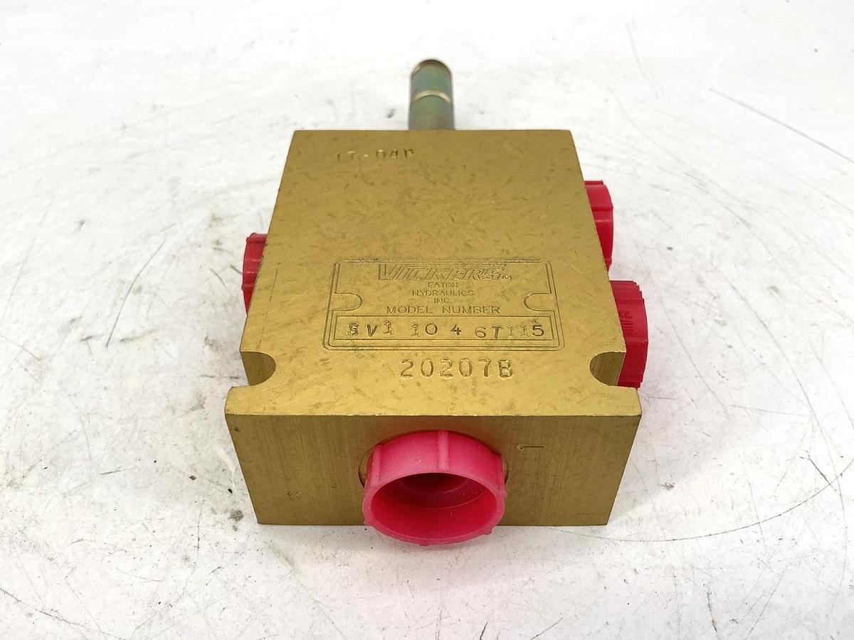 New Eaton Vickers SV1-10-4-6T115 Solenoid Valve SV11046T115 - No Box