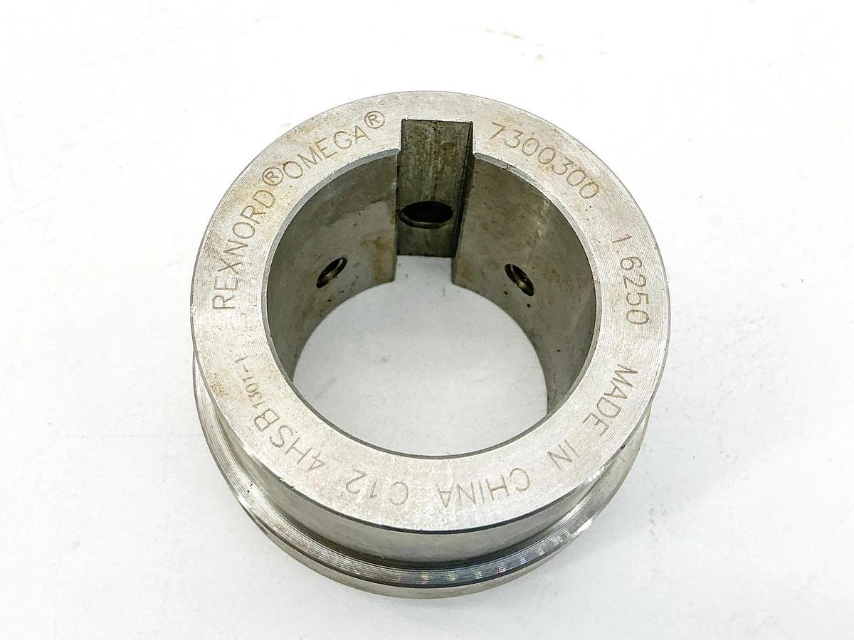New Rexnord Omega 7300300 Hub Stock Bore 3/8X3/16 Keyway 4HSB 1-4/8"-STL