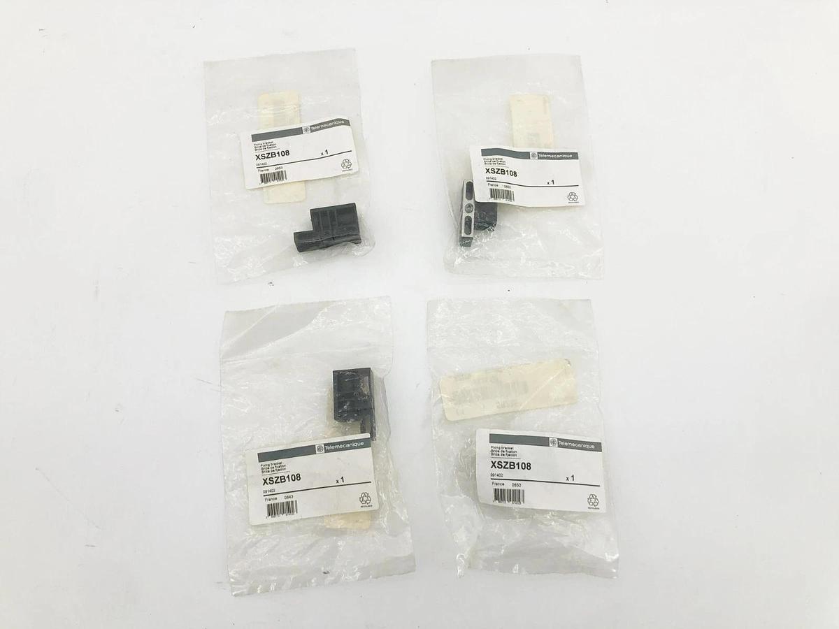 Lot of 4 New Telemecanique XSZB108 Fixing Brackets