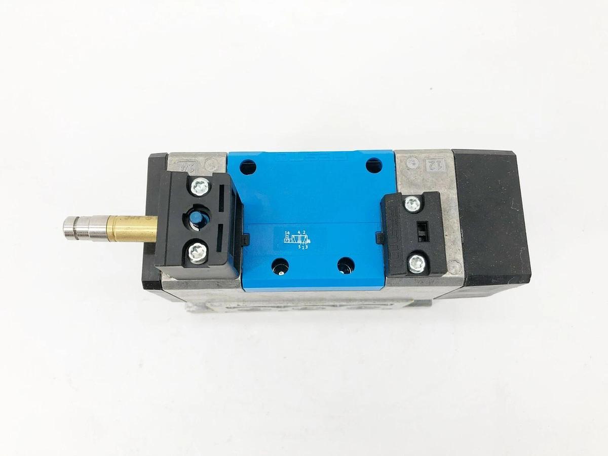 New Festo MN1H-5/2-D-2-FR-C Solenoid Valve 24VDC 2.5W 159699