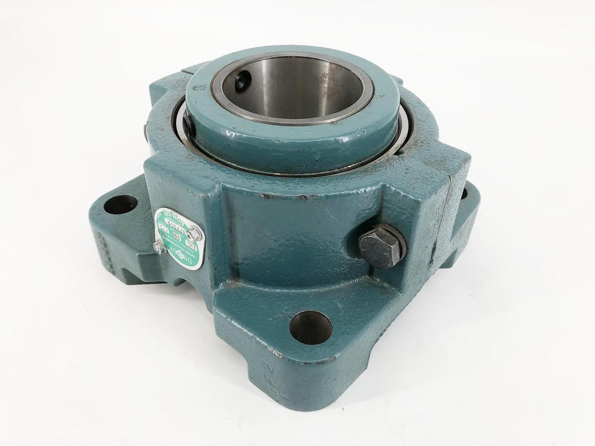 New Dodge F4B-EXL-300R Flange Mount Roller Bearing 3" Bore 077319 - No Box
