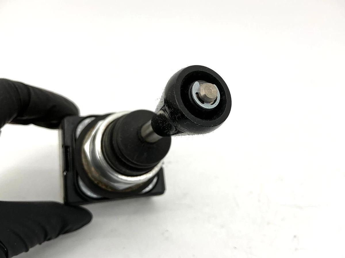 Used Lot of 2 Allen Bradley 800T-T2F3 Ser T Toggle Switch 2-Way MISSING HANDLE CAP