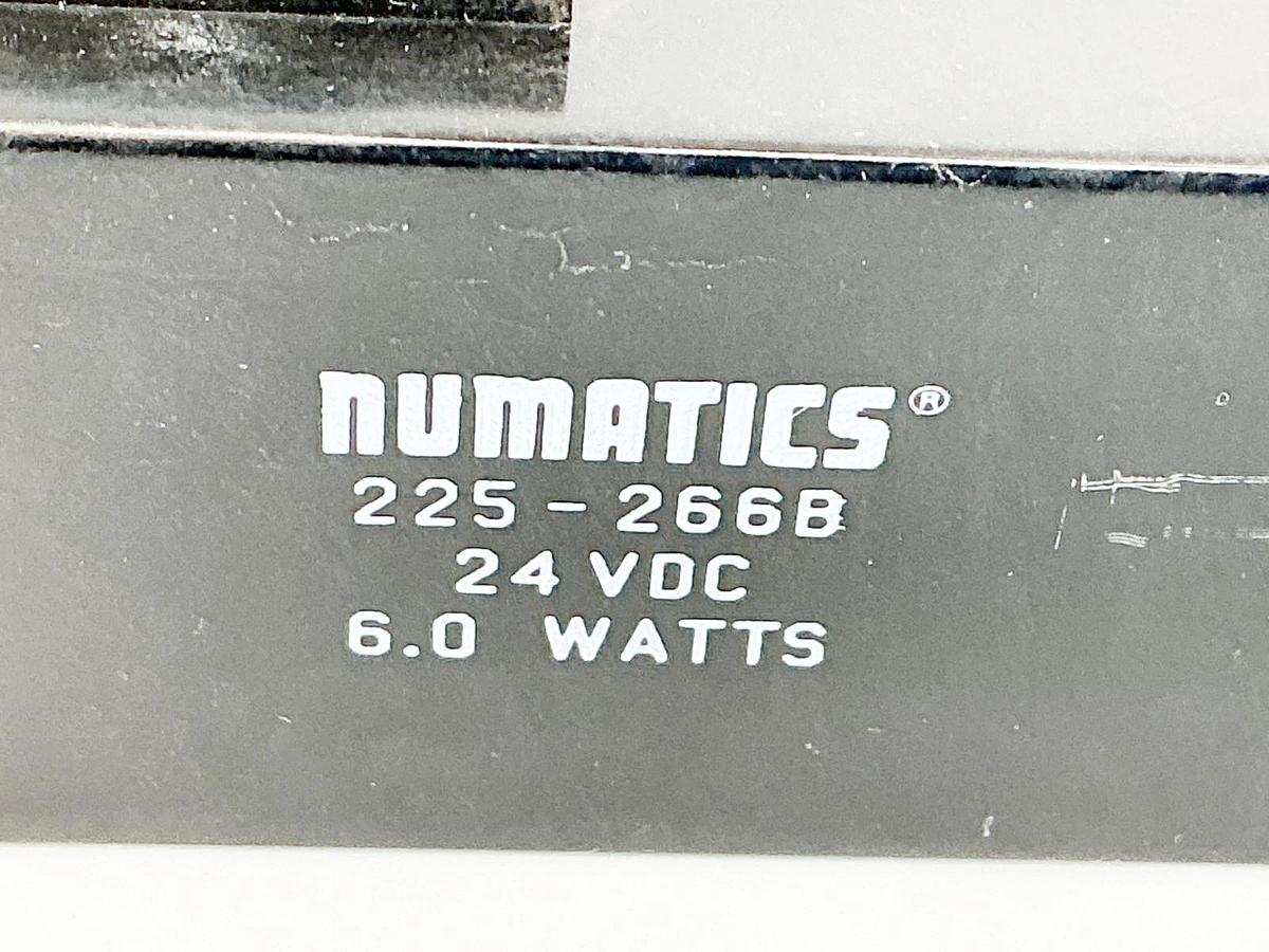 New Numatics 225-266B Solenoid Coil 24VDC 6W