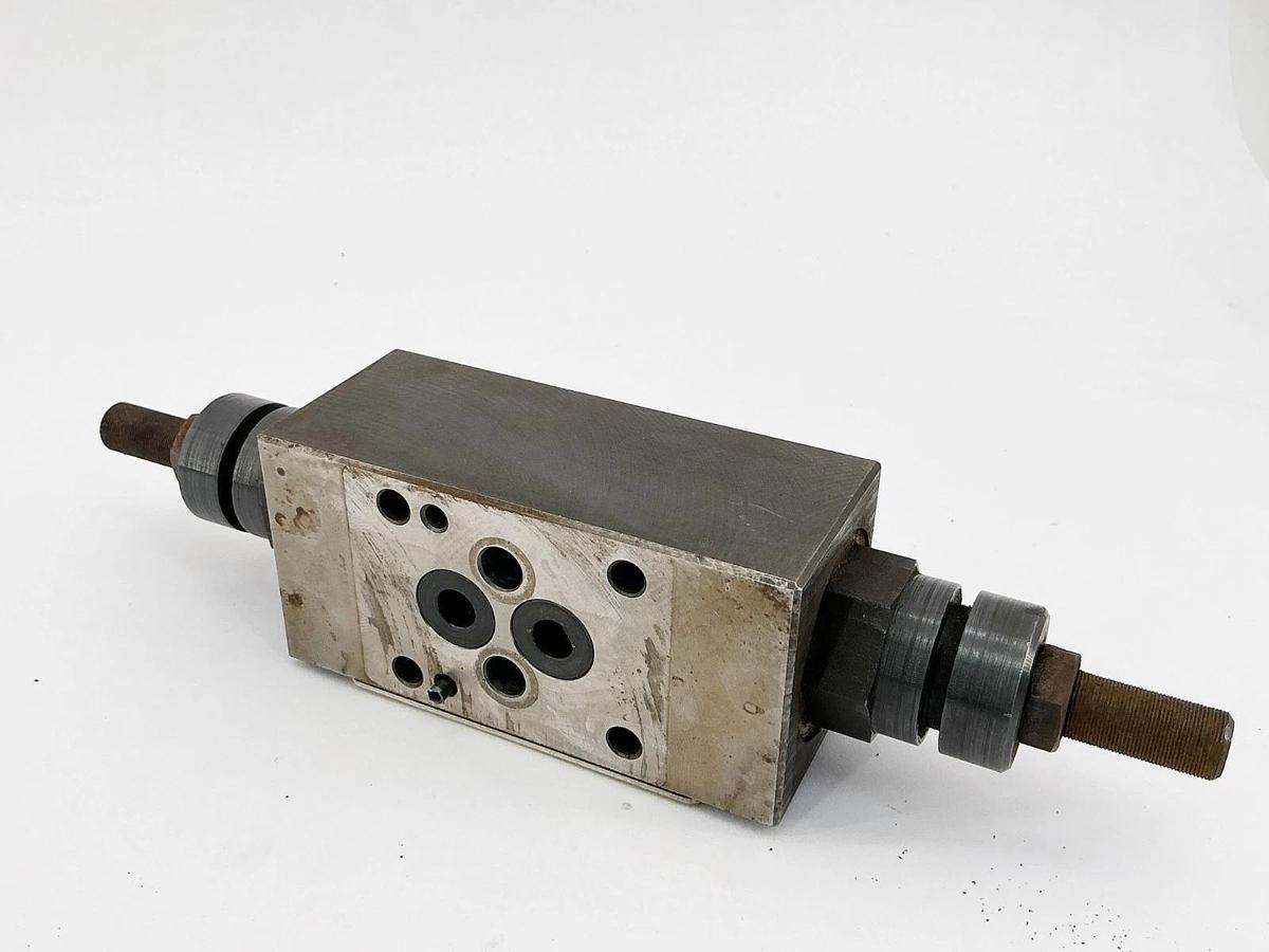Used Parker FM2DDDSV/CHOKE 55 Flow Control Valve 5000PSI