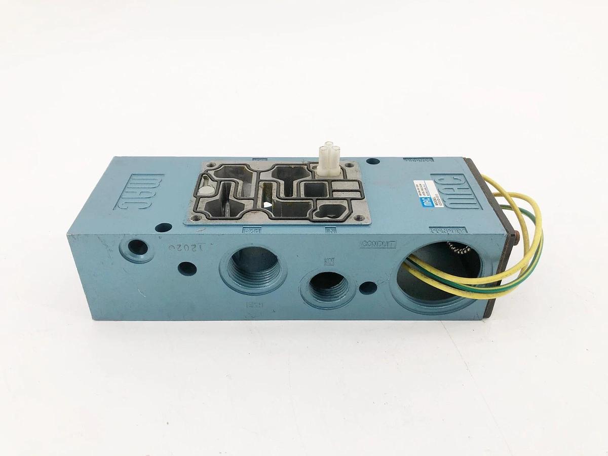 Used MAC Valves 6300D-511 Solenoid Valve Block