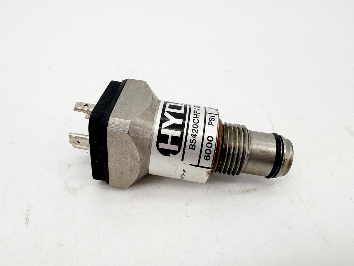 New Hydac B5420CHFV Differential Pressure Indicator 6000PSI Max
