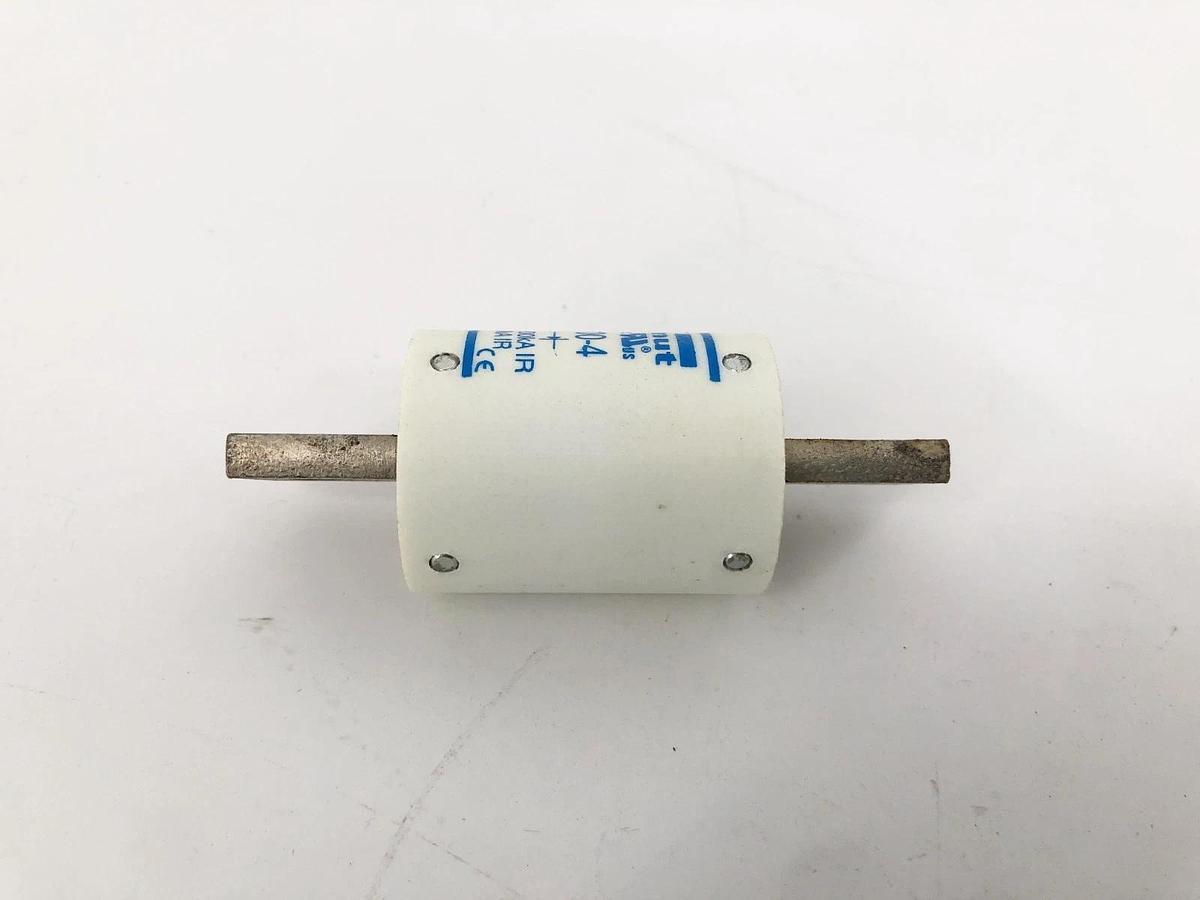 New Ferraz Shawmut A30QS200-4 Semiconductor Fuse 200A 300VAC/DC
