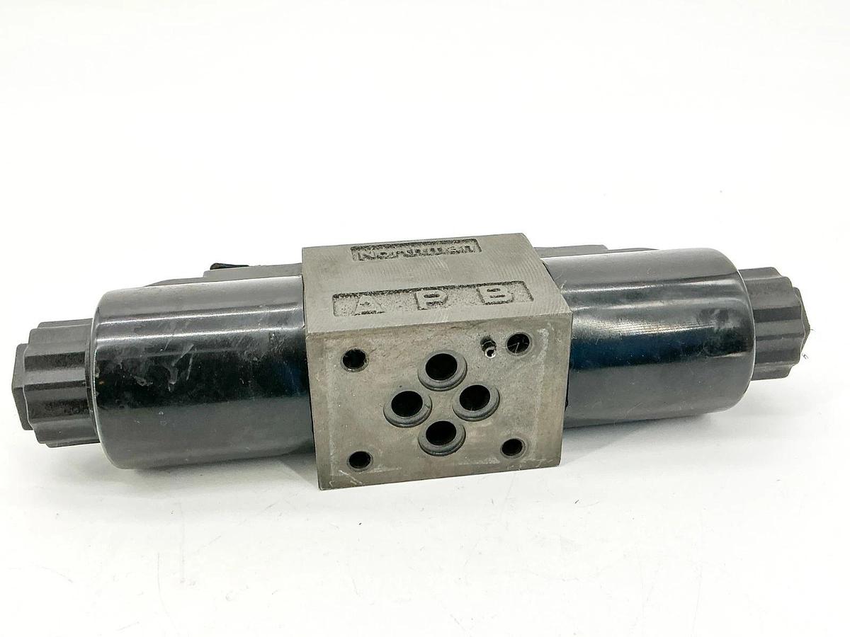 Used Northman SWH-G02-C2-D24-20 Hydraulic Directional Valve 24VDC