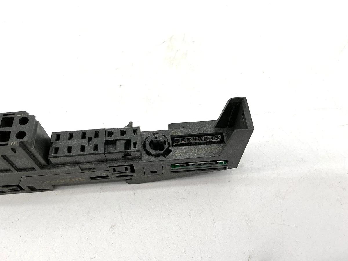 Used Siemens 6ES7193-4CA50-0AA0 Simatic Universal Terminal Module