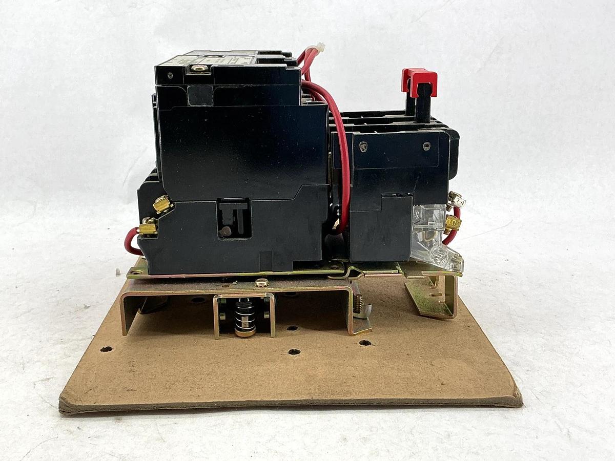 New Square D 8736SCO8V02S Ser A AC Reversing Magnetic Starter 110/120V 50/60HZ