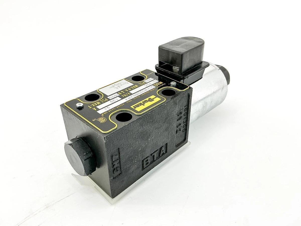 New Parker D1VW020BNJW4-94 Hydraulic Control Valve 4000PSI 24VDC 1.39A
