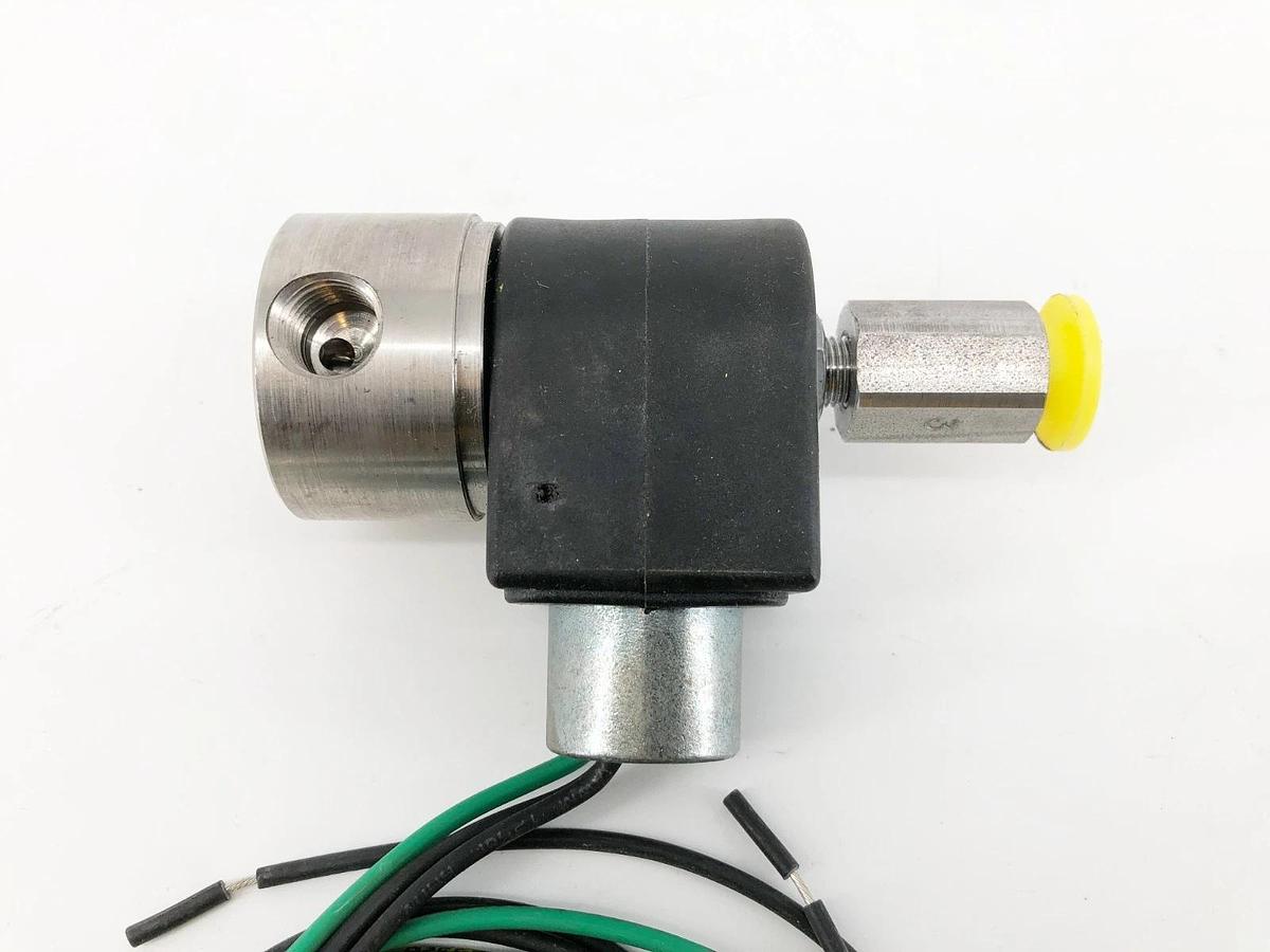 New Sullair 02250125-705 Solenoid Valve 3-Way 110/120V 10W 150psi