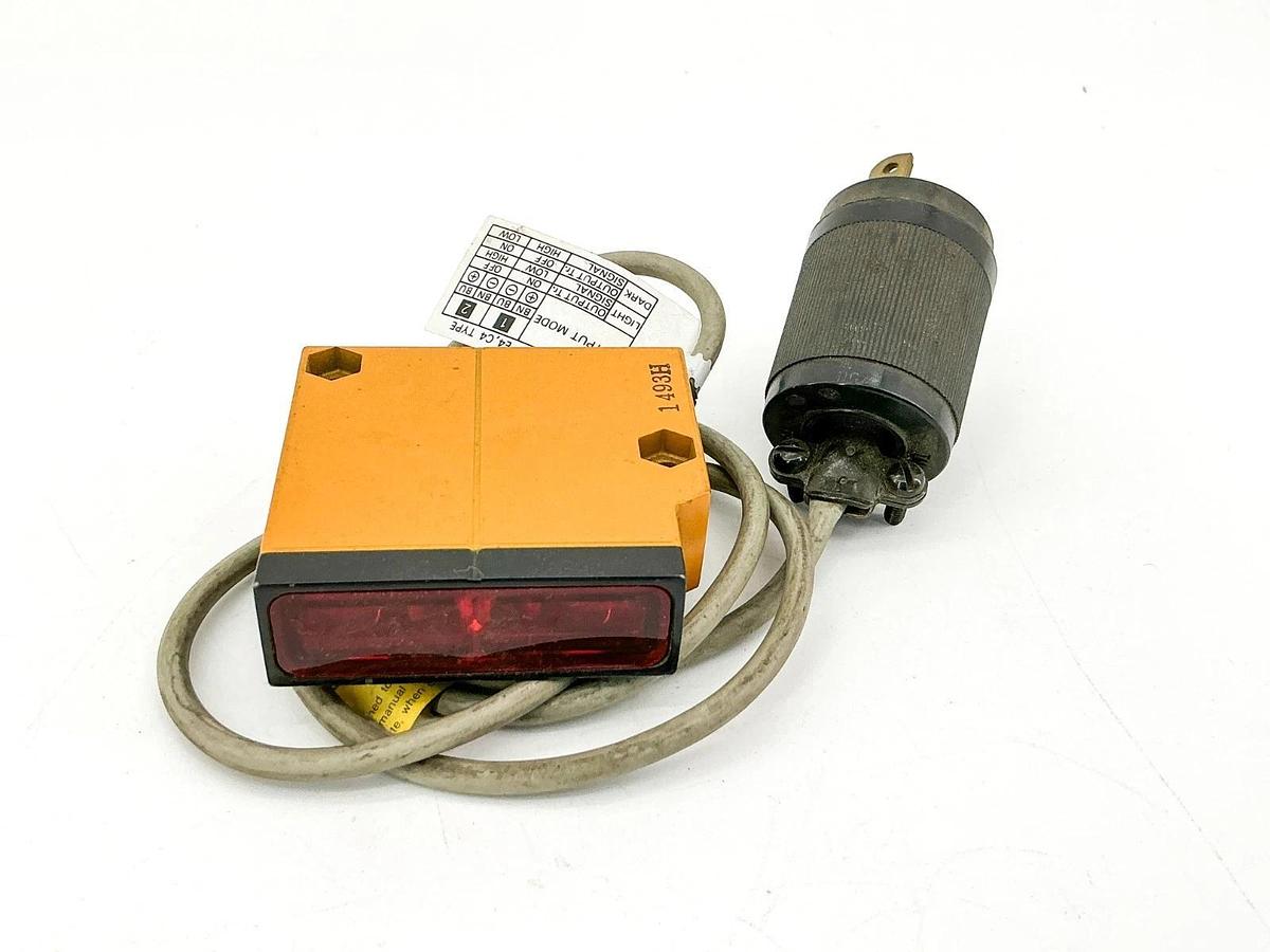 Used Omron E3S-LS10XE4 Photoelectric Sensor 12-24VDC