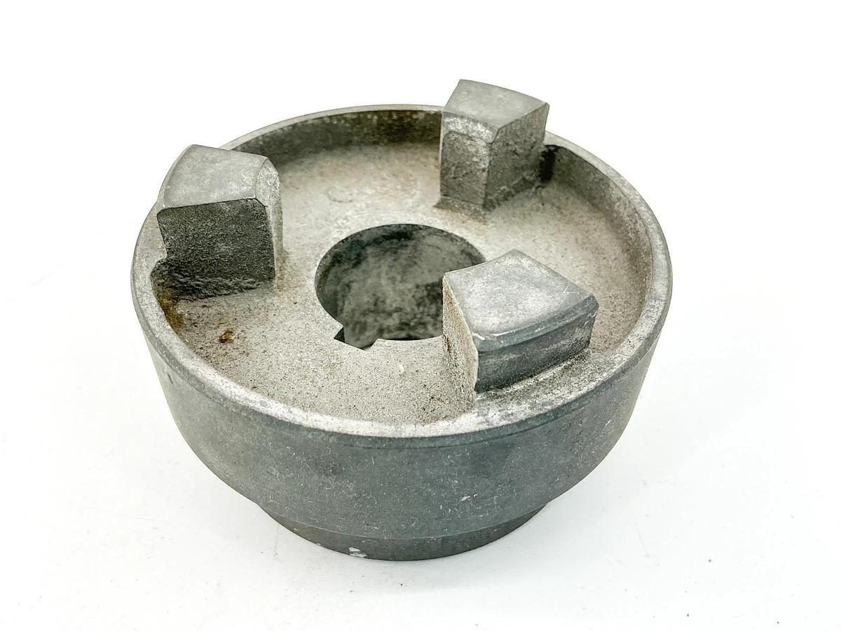 New Magnaloy Coupling M300-1.25" Coupling Hub 1.25" Bore