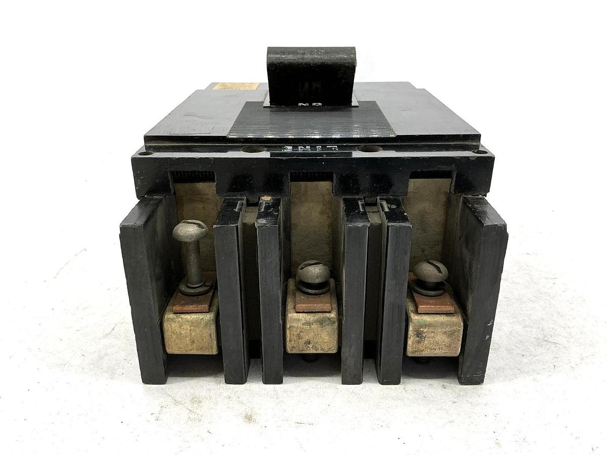 Used Square D 997327 Circuit Breaker Molded Case 3-Pole 3-Phase 225A 600VAC