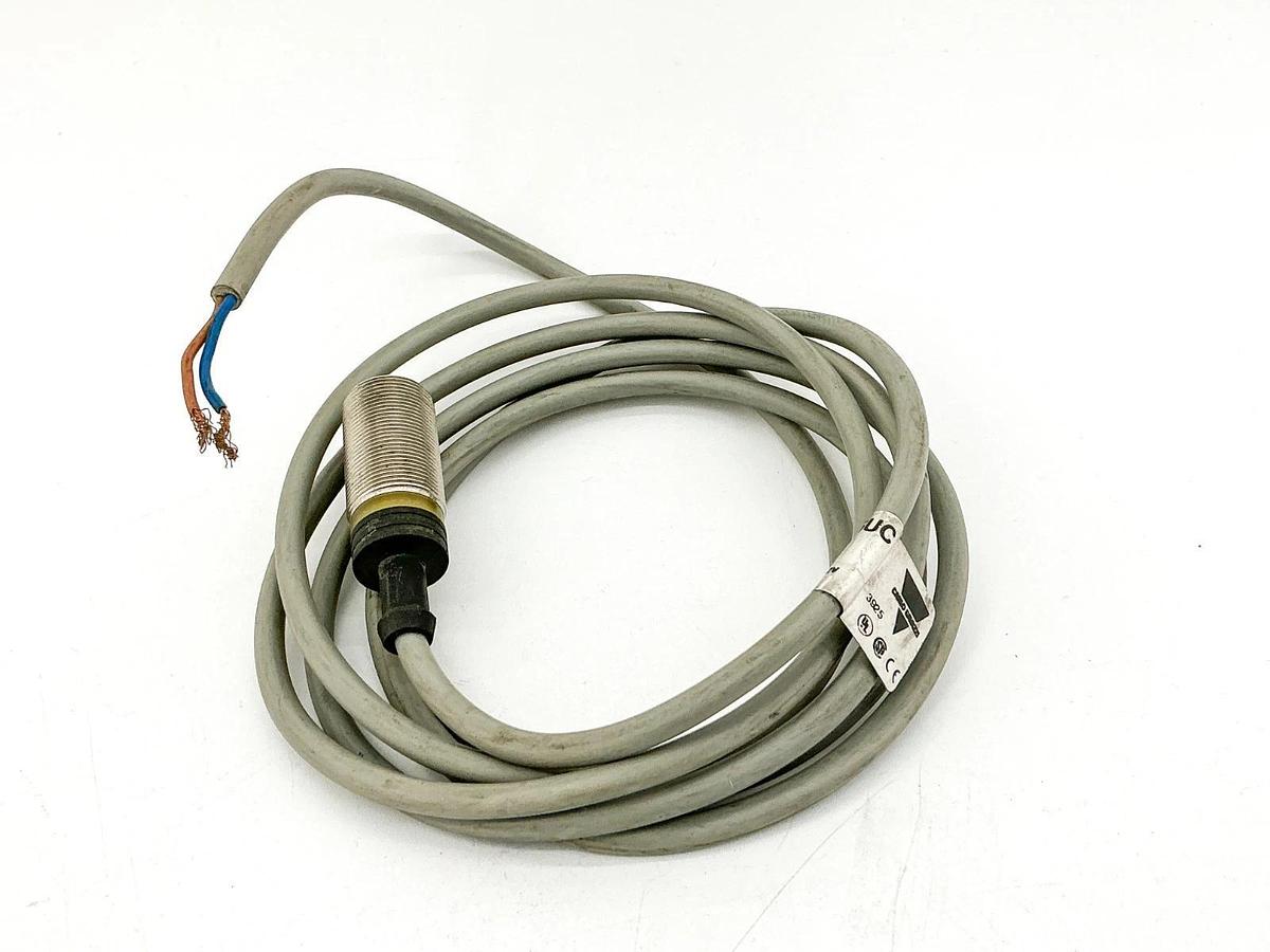 New Carlo Gavazzi IA18ESF05UC Inductive Proximity Sensor