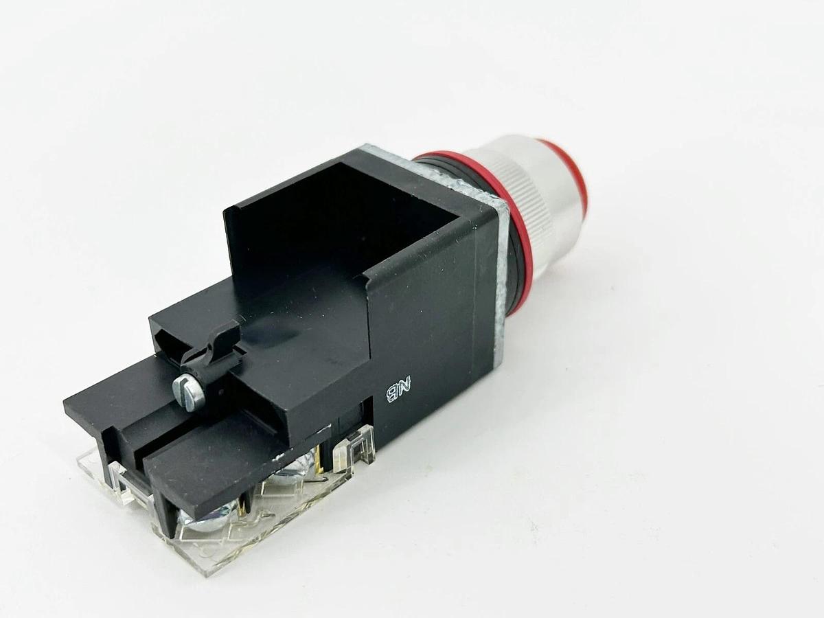 New Allen Bradley 800MR-B6A4K Pushbutton Momentary Contact Red Ser.C