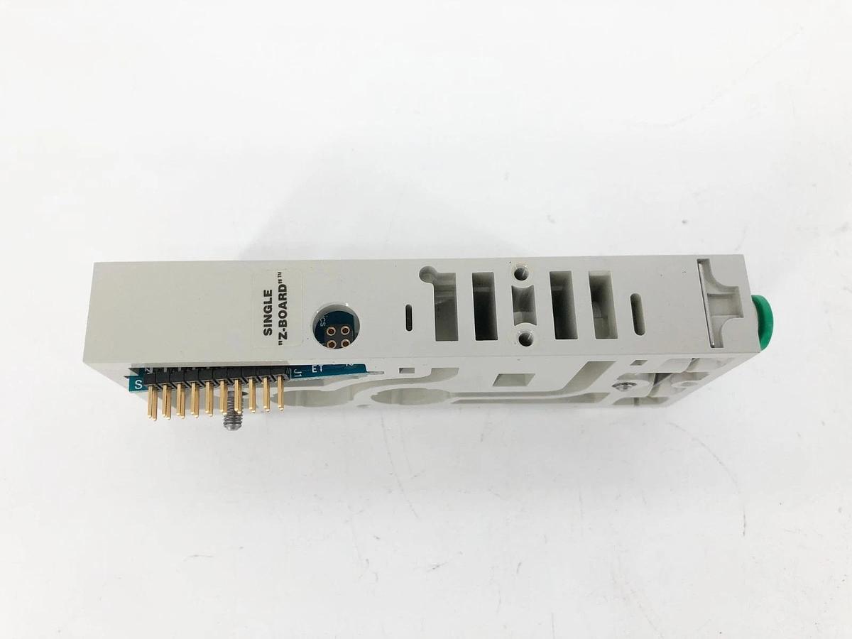 New Numatics 203-1365 Manifold Assembly Z-Board 1/4" Push In Fittings