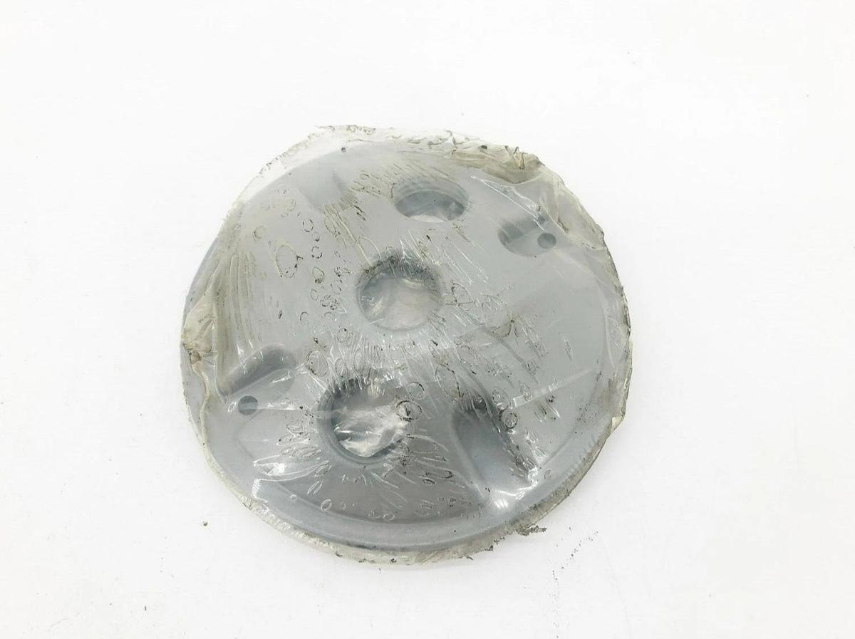 Lot of 4 New Bell 5197-0 Weatherproof Round Cluster Covers 3 Outlets 1/2"