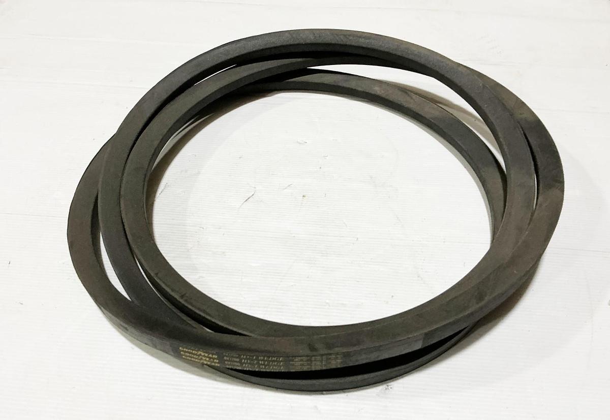 New Goodyear 8V1700 HY-T Belt 8V 170" Length 1" Width 1 Rib - No Box