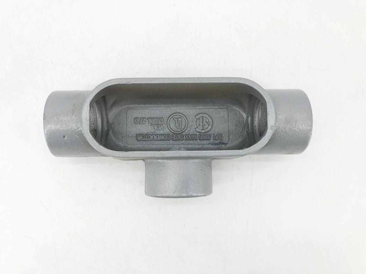 New Killark T57 1-1/2" Iron Conduit Outlet Body T-Type