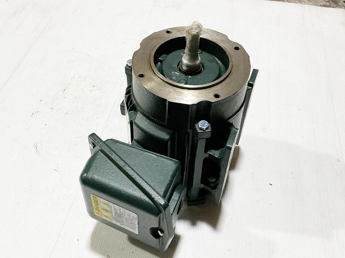 New Toshiba 1/24FNSC32H-P Electric Motor .5HP 575V 3PH 1765RPM