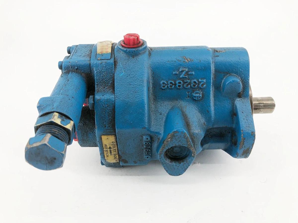 New Eaton PVB5-RSY-40-C-12 Positive Displacement Pump 02-341422 - No Box