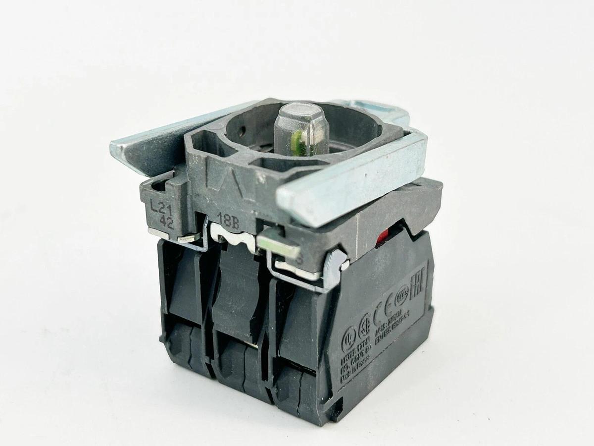 New Schneider Electric ZB4BW0B45 Contact Block Push Button 24V Red Lens LED
