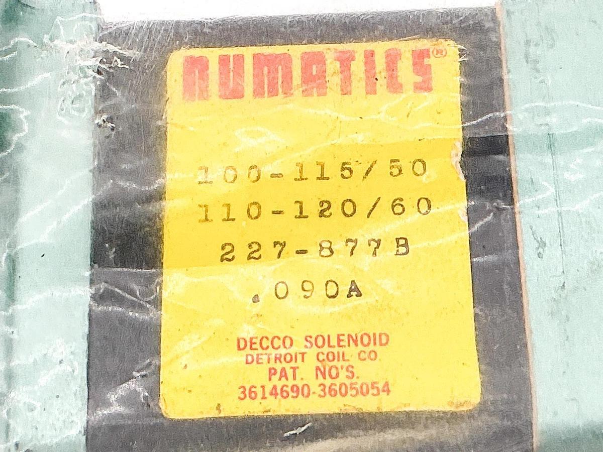 New Numatics 227-877B Solenoid Valve 110/120V .090A 202-146