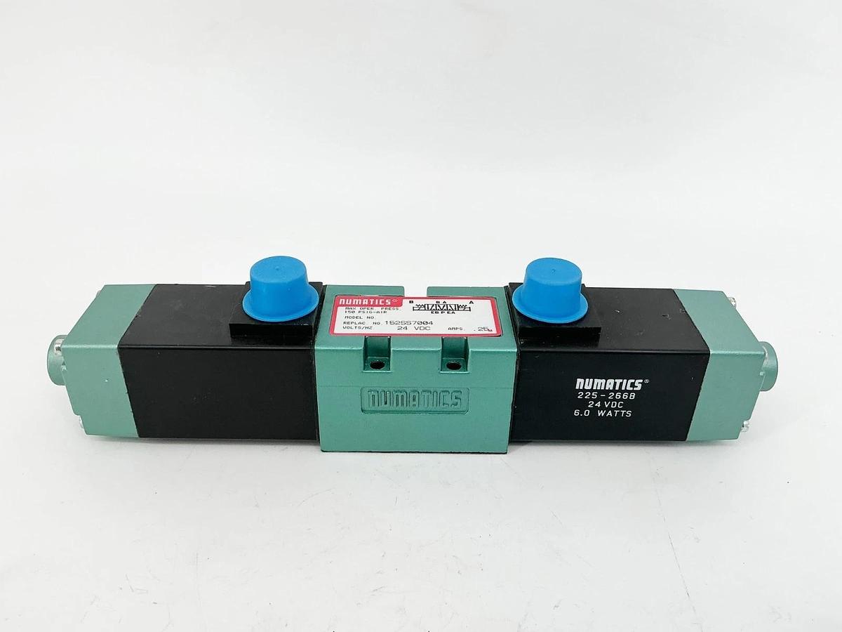 New Numatics 152SSS7004 Solenoid Valve 24VDC .25A