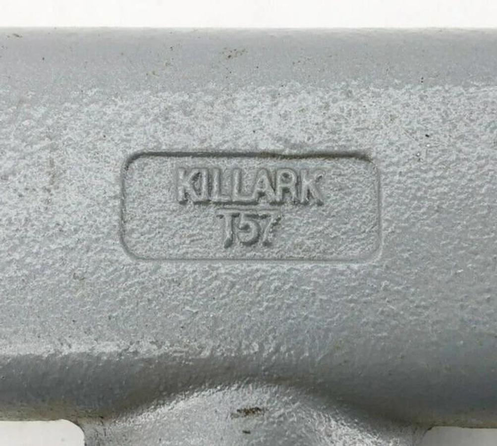New Killark T57 1-1/2" Iron Conduit Outlet Body T-Type