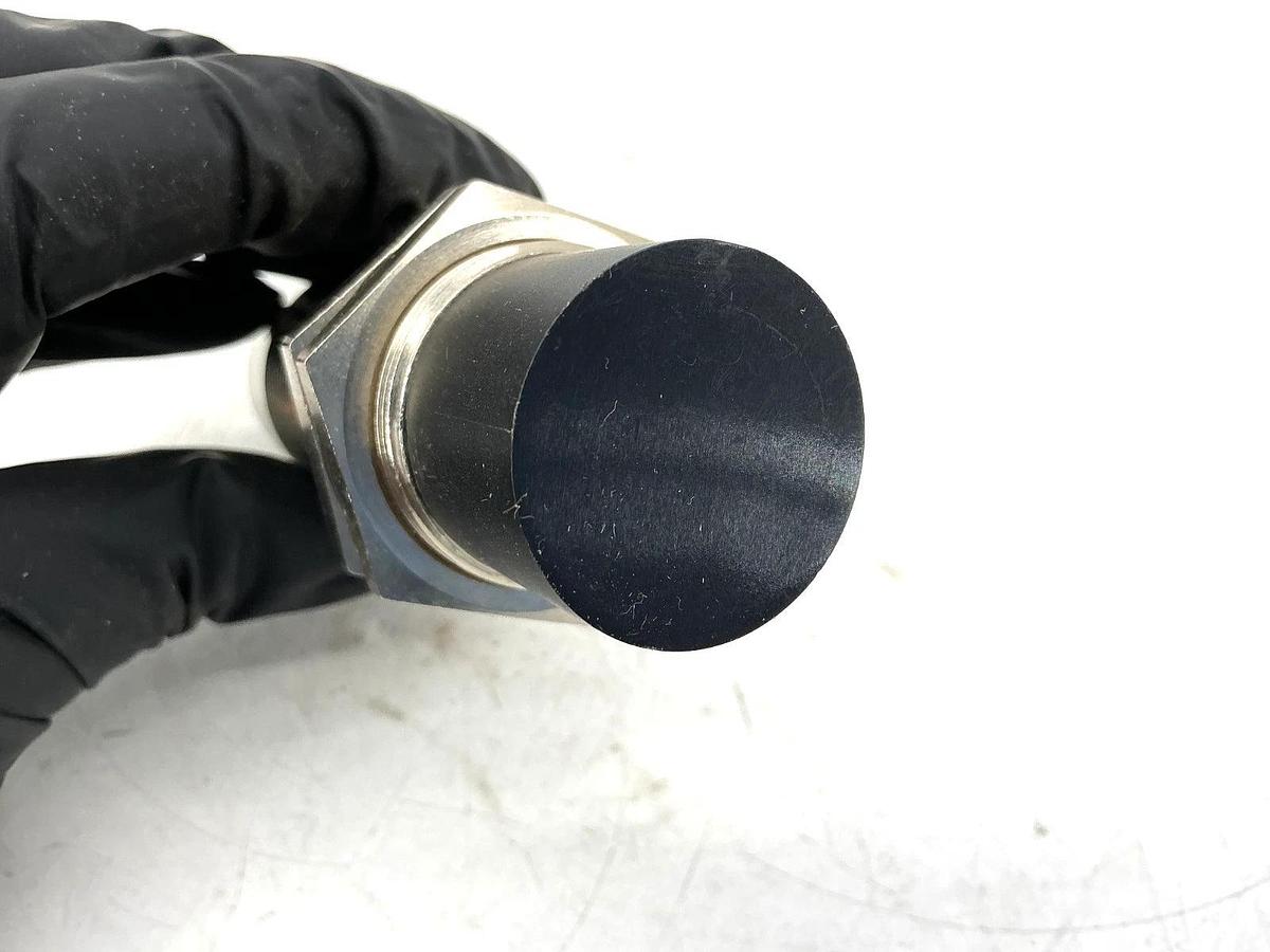 New Eaton Cutler-Hammer E57-30LE40-AA Ser E1 Prox Sensor Sn=40mm 250V - No Box