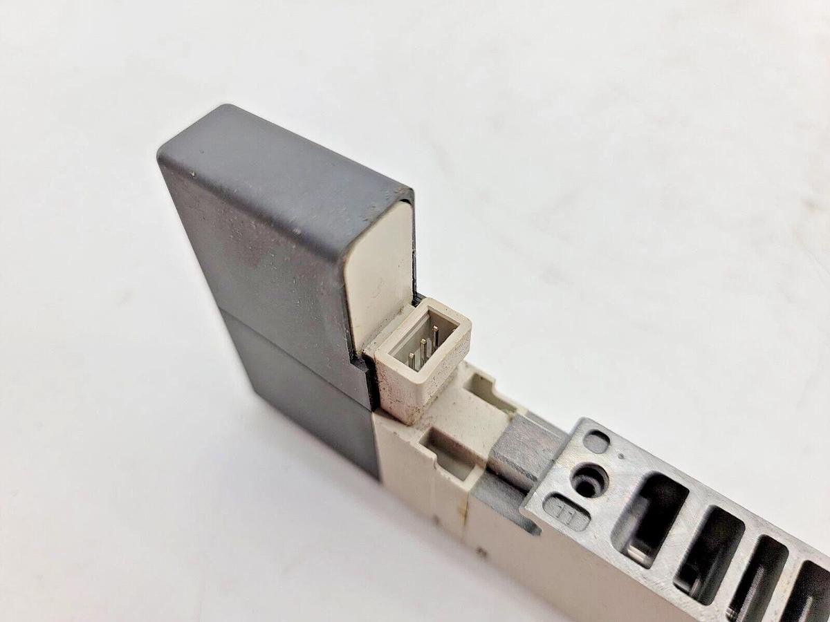 Used SMC VQC2300N-5 Solenoid Valve 24VDC 0.1~0.7MPa
