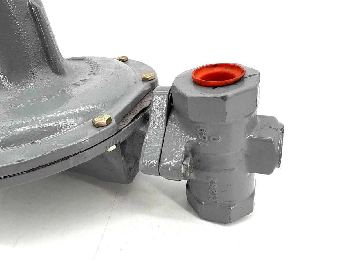 New Fisher Controls Y600A-153 Pressure Reducing Regulator 1/2" Out 15" - No Box