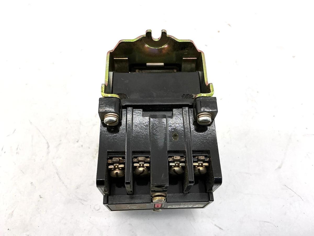 Used Allen Bradley 700-N400A1 Ser C AC-Relay 10A 120V 50/60HZ