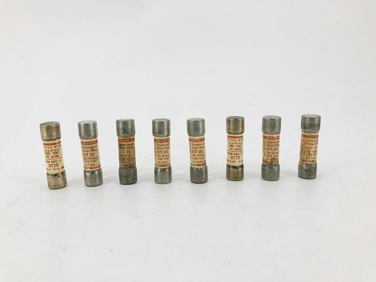 Lot of 8 New Gould Shawmut OT20 Fuses 20A 250VAC