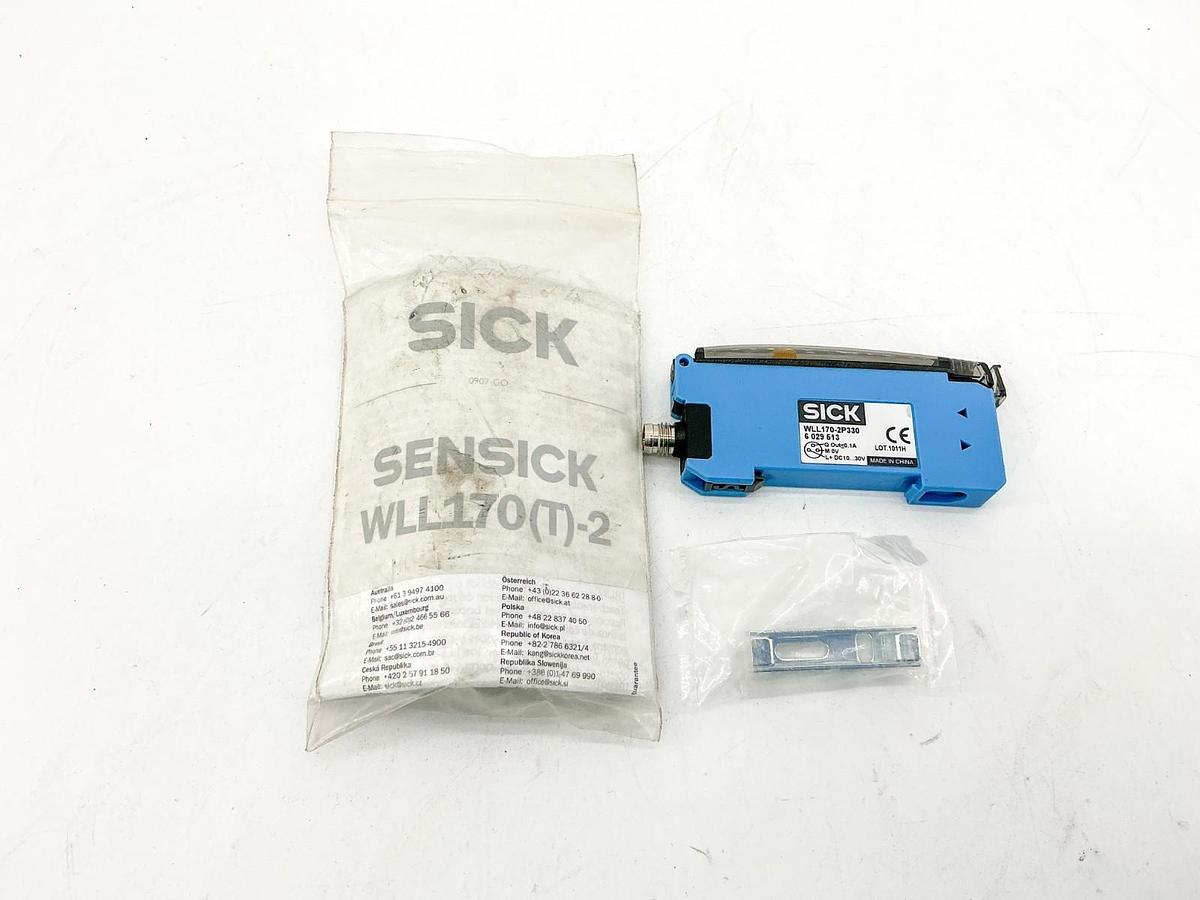 New Sick WLL170-2P330 Photoelectric Sensor 10-30VDC 6029513