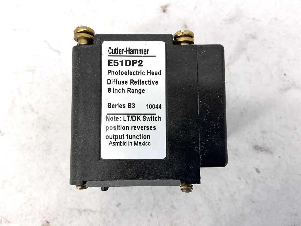 New Eaton Cutler-Hammer E51DP2 Photoelectric Head Diffuse Reflective 8inch Range