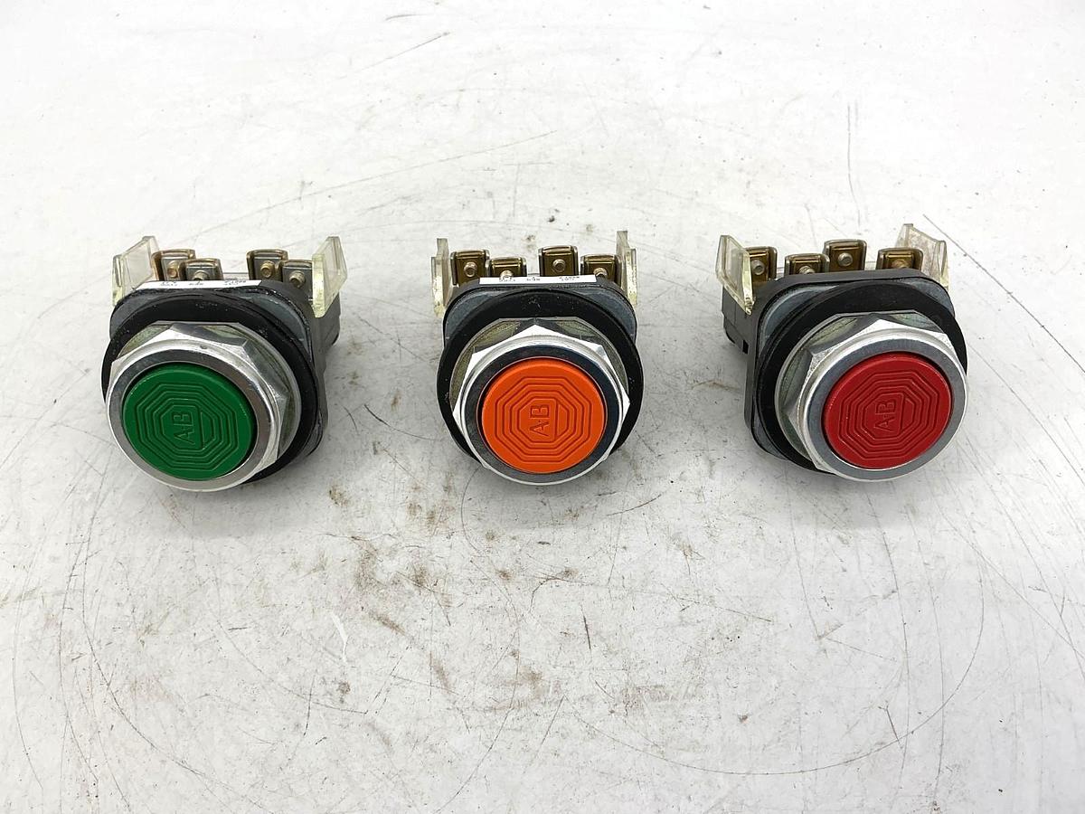 Used Lot of 3 Allen Bradley 800T-A Ser T Pushbutton Amber Green Red w/ 800T-XA