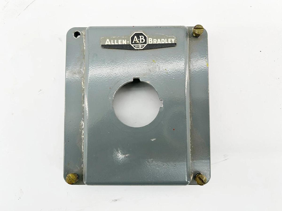 Used Lot of 2 Allen Bradley 800T-1ZT Push Button Eclosure Cover Single Slot 30MM