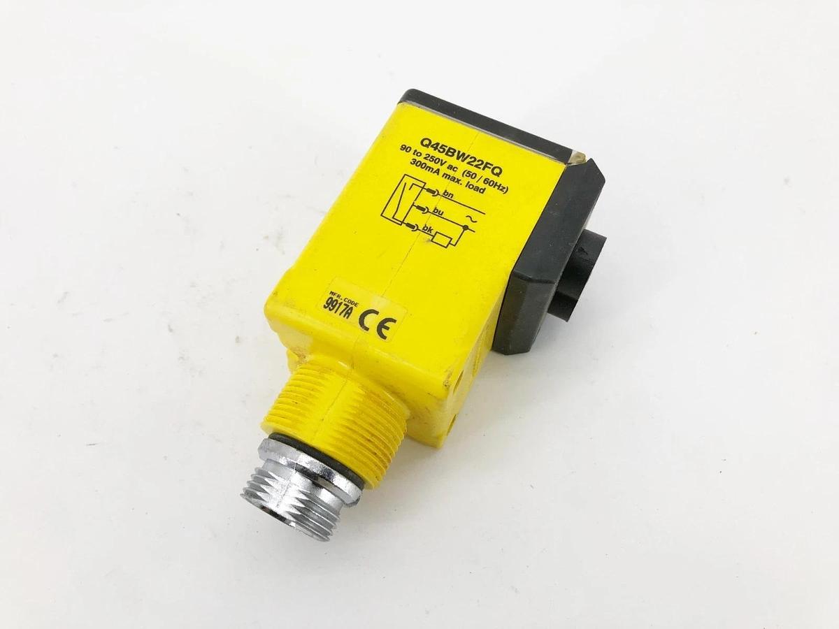 Used Banner Engineering Q45BW22FQ Photoelectric Sensor 90-250VAC 37016