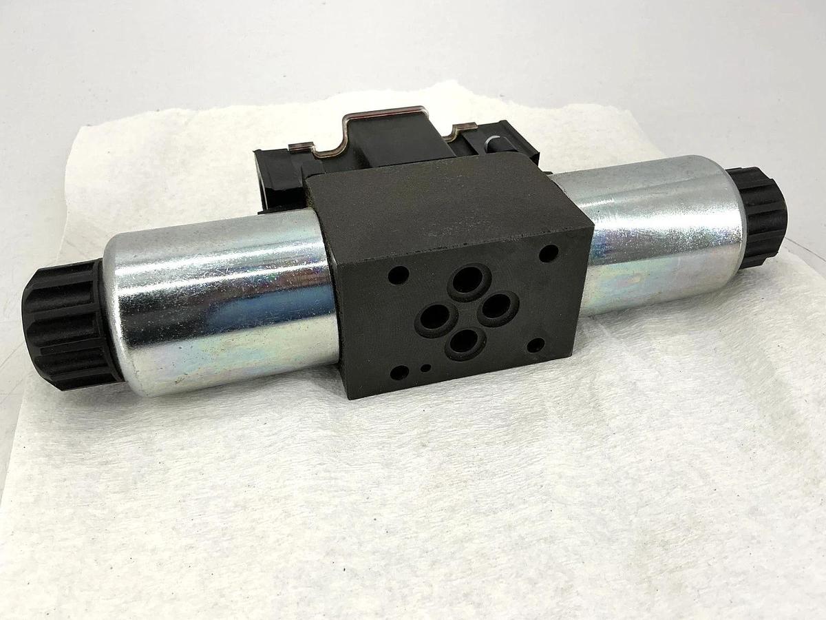 Used Argo Hytos RPEW4-063Y11/12060EW1R51 Directional Control Valve 3-Pos 4-Way